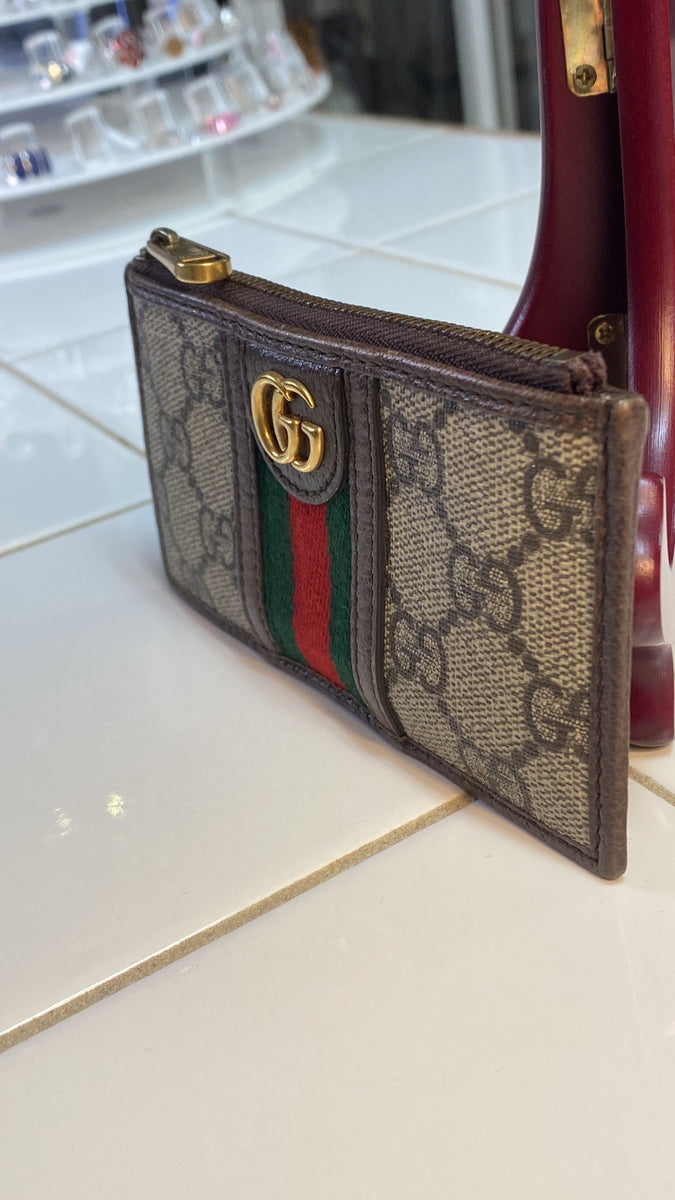 GUCCI ❤︎ Vintage ❤︎ coin case Vintage Gucci Coin Purse Kiss Lock Canvas/Leather Detail Logo GG